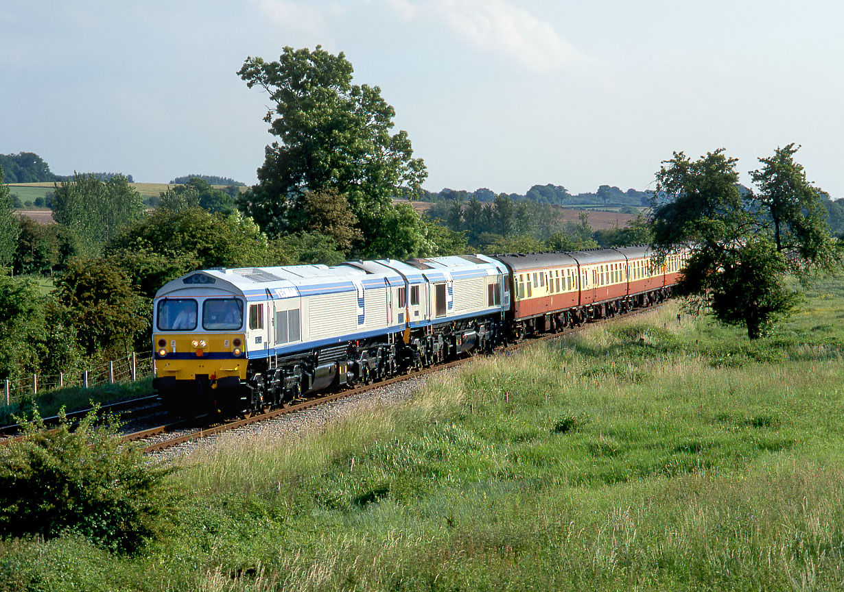 59002 & 59004 Little Bedwyn 21 June 1996