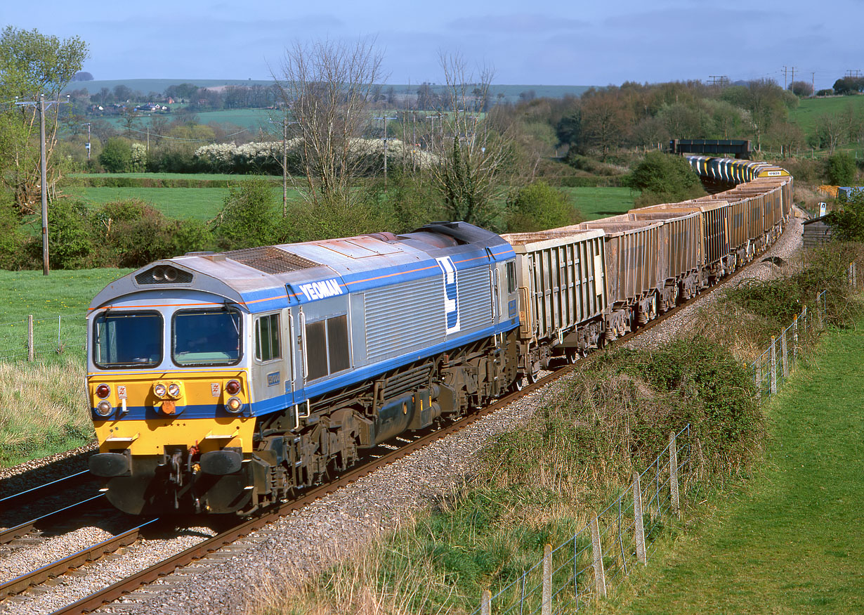 59004 Great Cheverell 9 April 1999