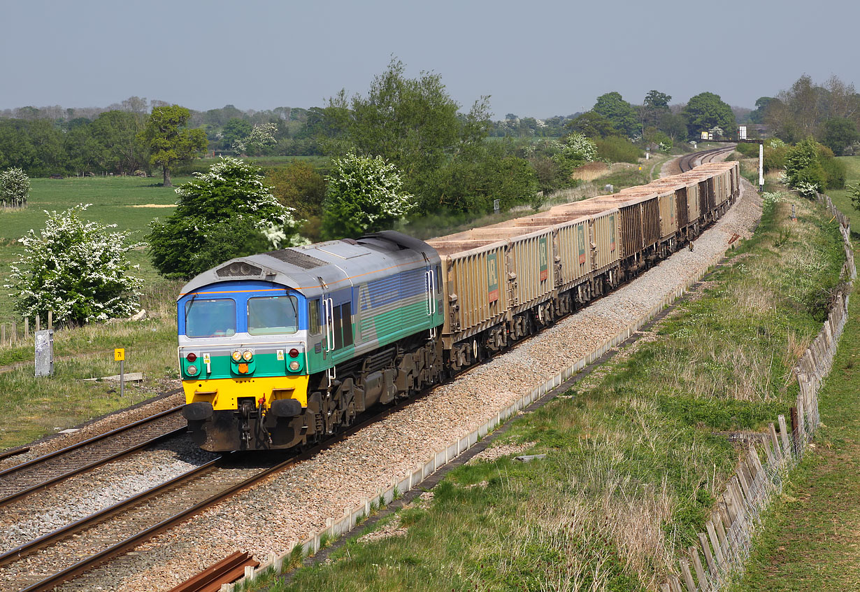 59005 Shrivenham (Ashbury Crossing) 28 April 2011