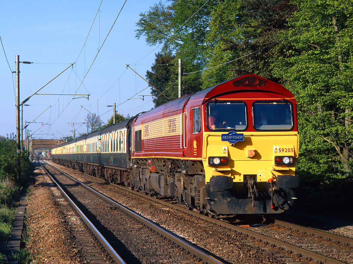 59205 Kelvedon 12 May 2001