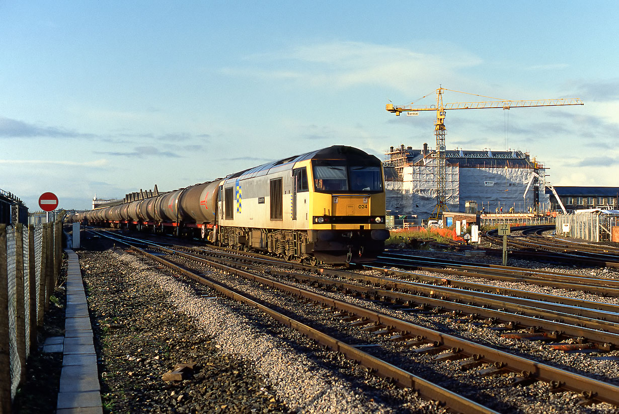 60024 Swindon 28 October 1992