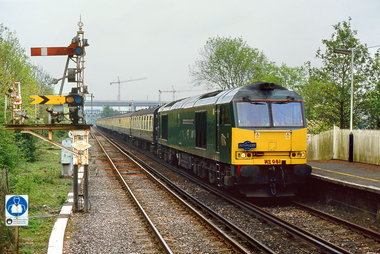 60081 Cuxton 11 May 2002