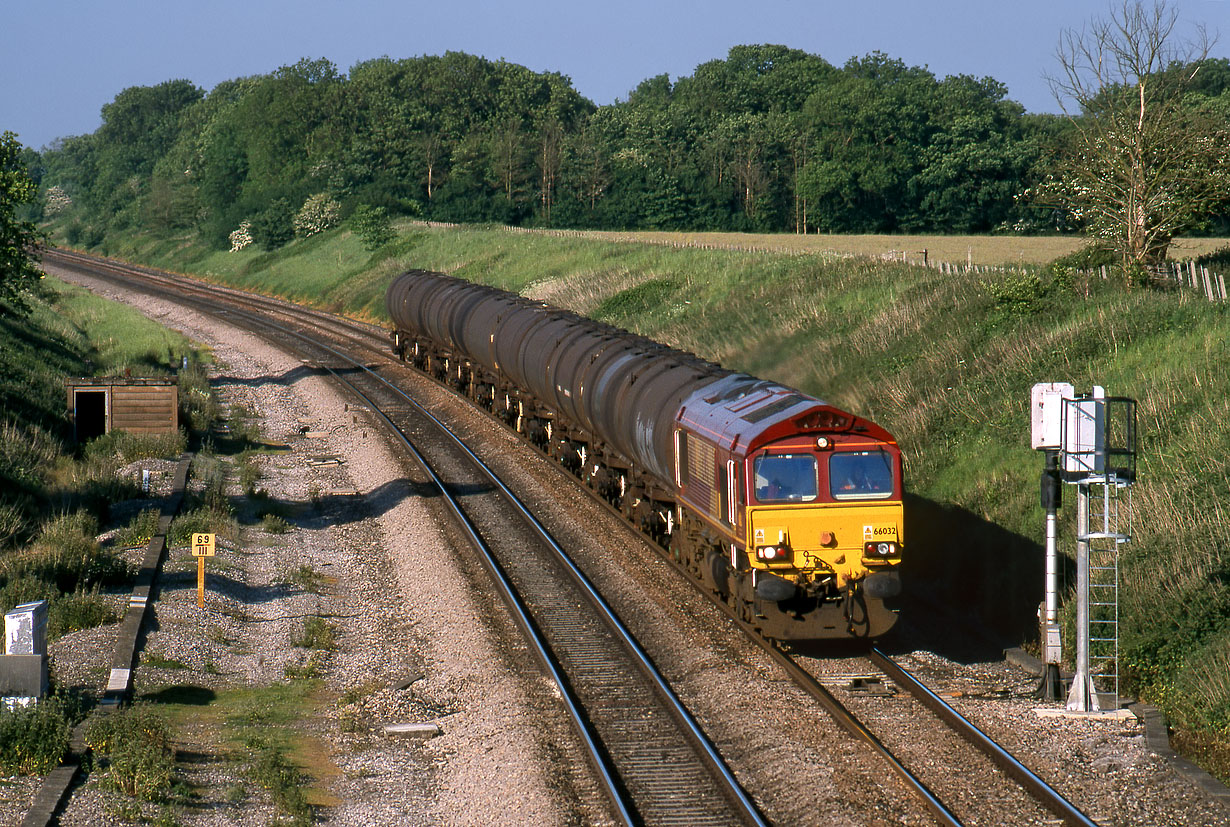 66032 Compton Beauchamp 30 May 2001