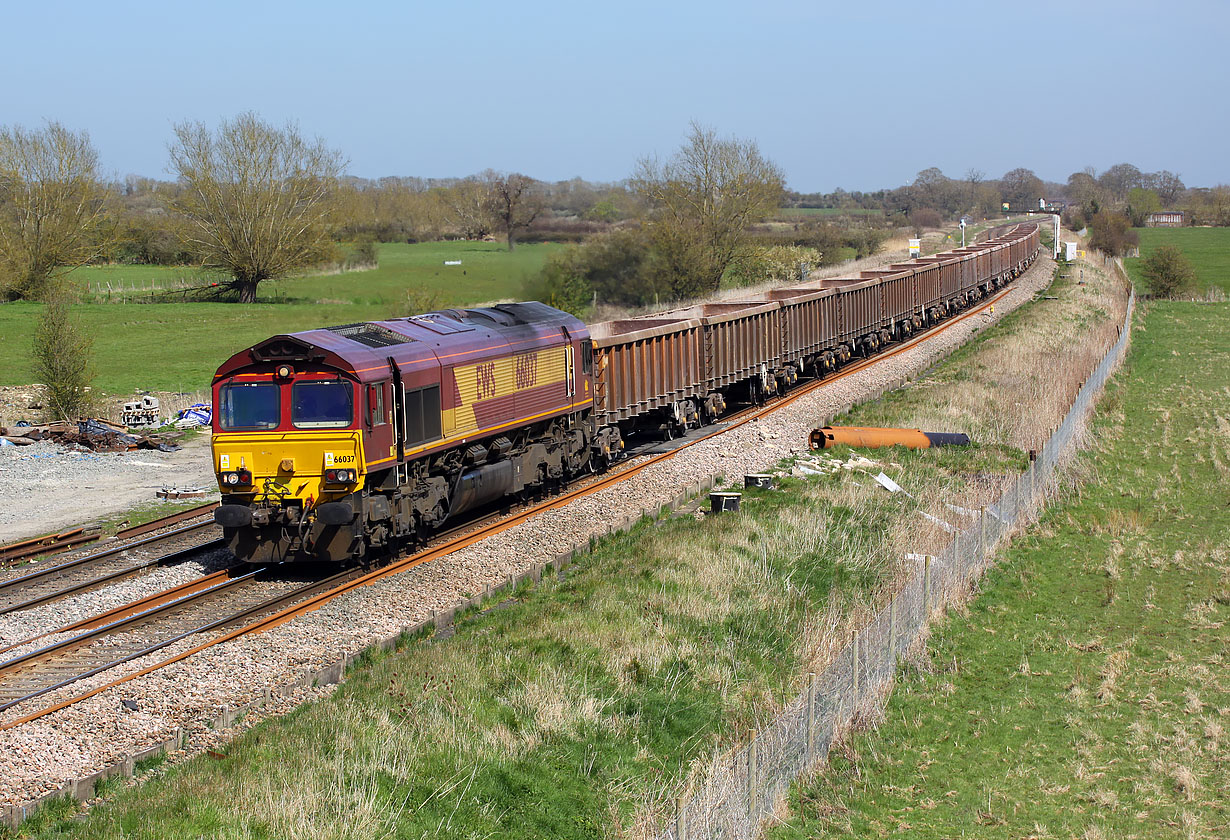 66037 Shrivenham (Ashbury Crossing) 20 April 2016