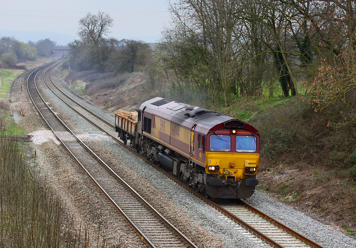 66044 Little Haresfield 21 March 2011