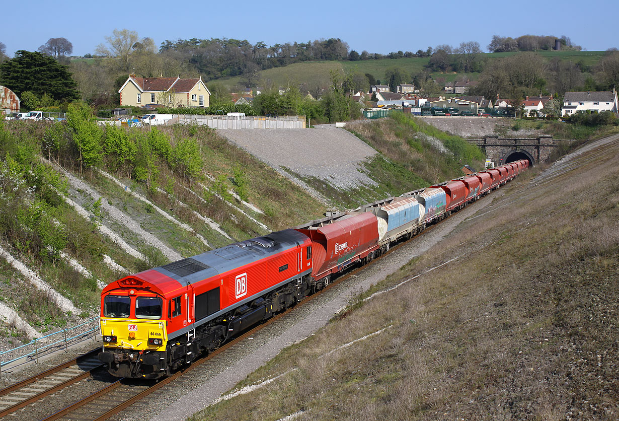 66066 Chipping Sodbury Tunnel 7 April 2017