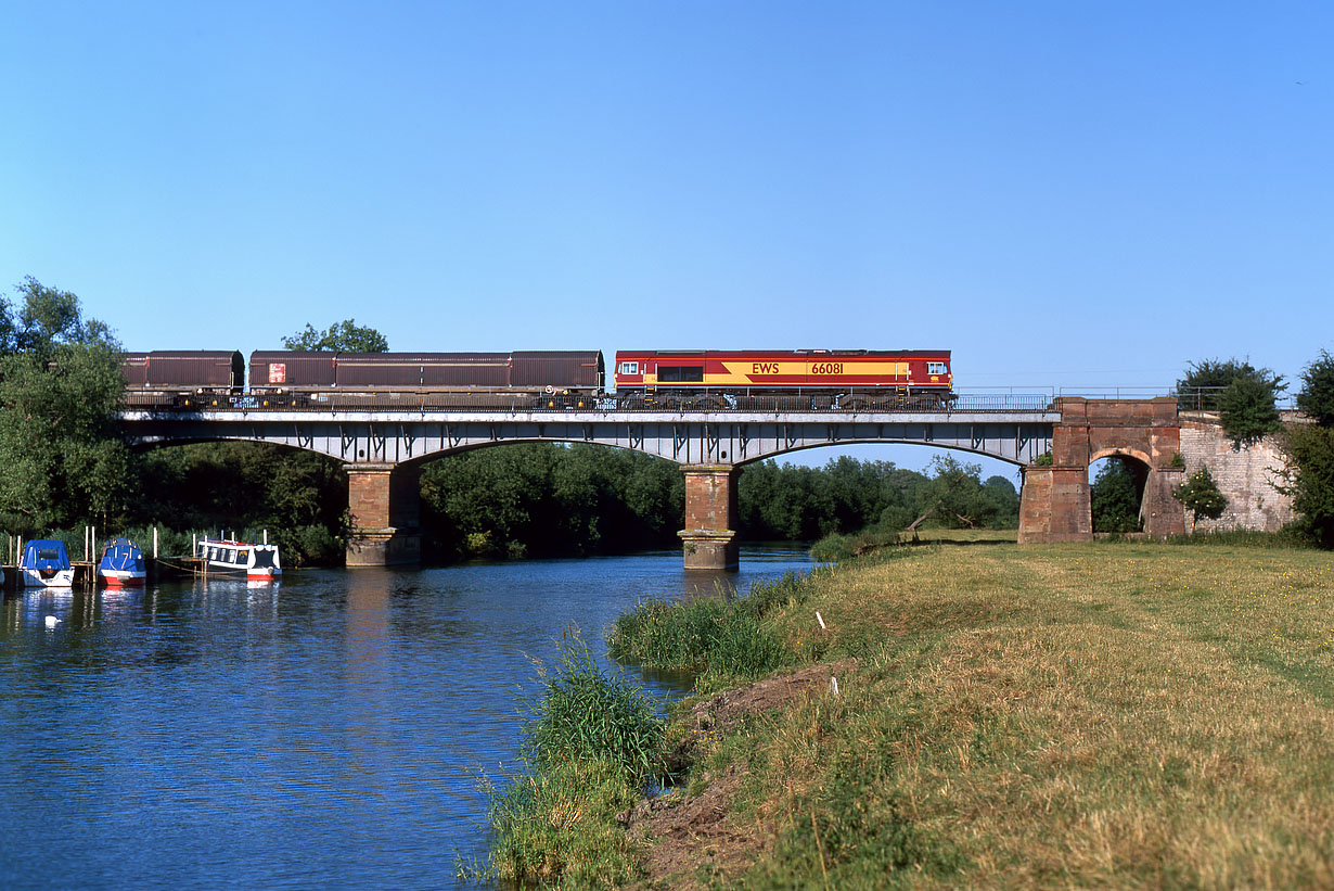 66081 Eckington 25 June 1999