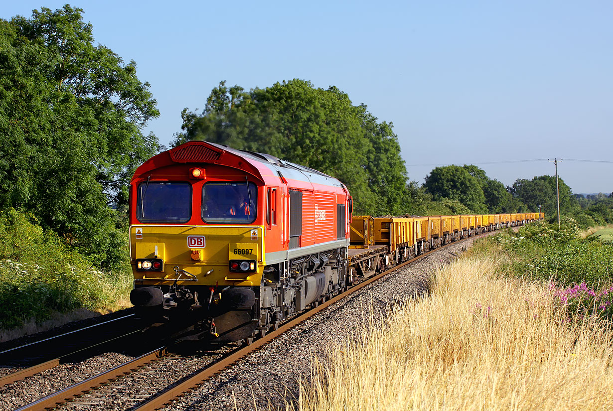 66097 Tackley 11 July 2013