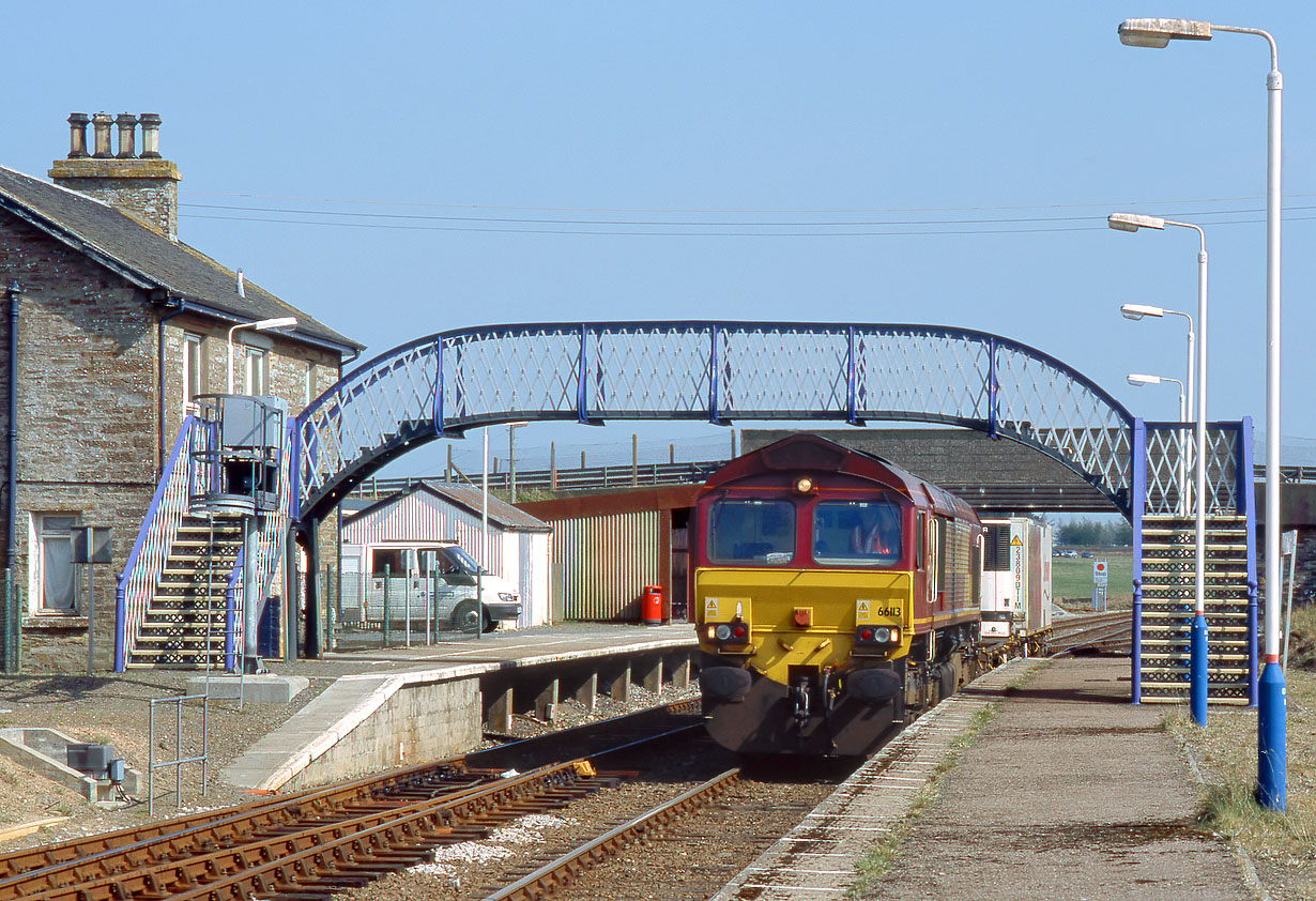 66113 Georgemas Junction 19 April 2003