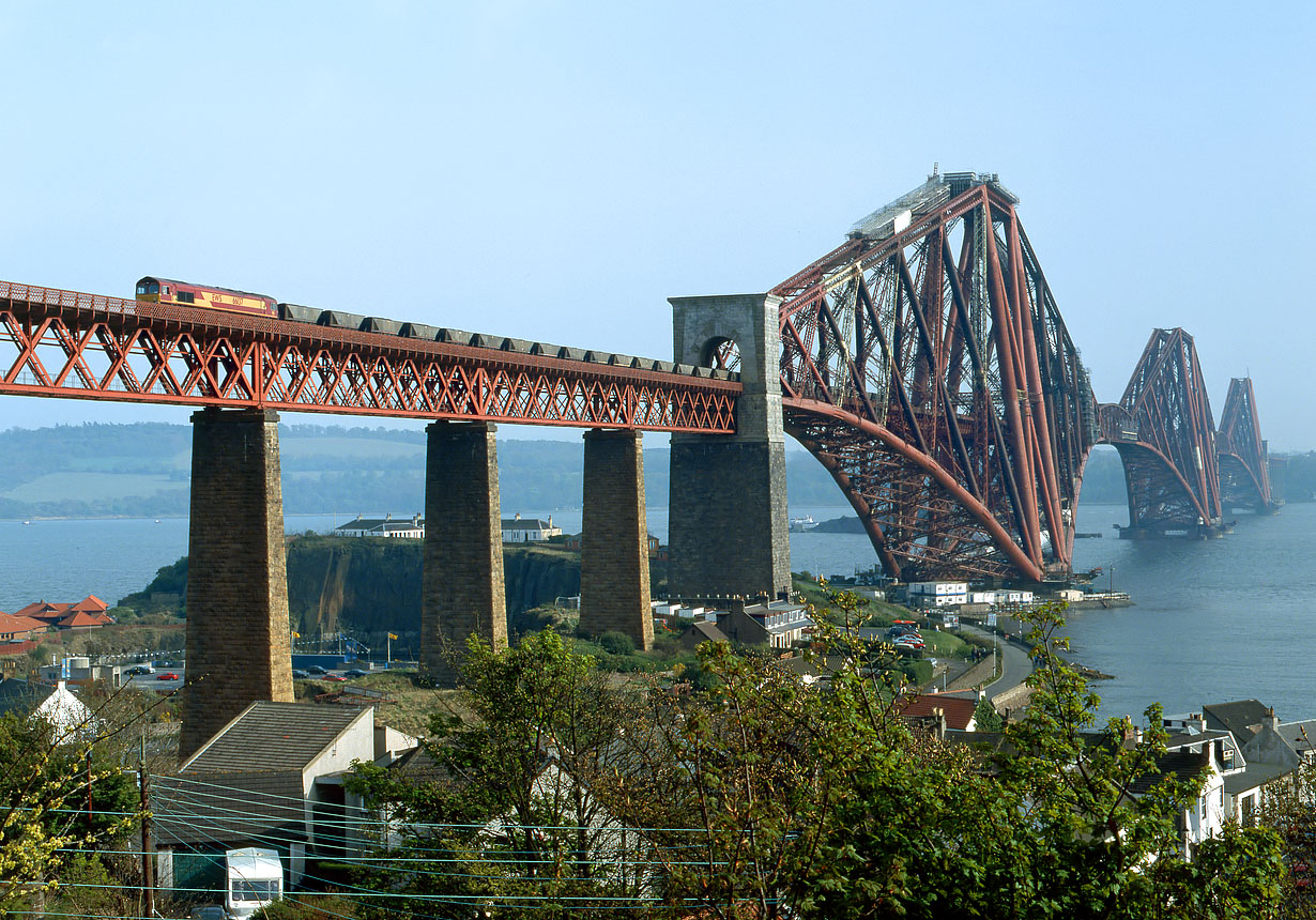 66137 Forth Bridge 18 April 2003