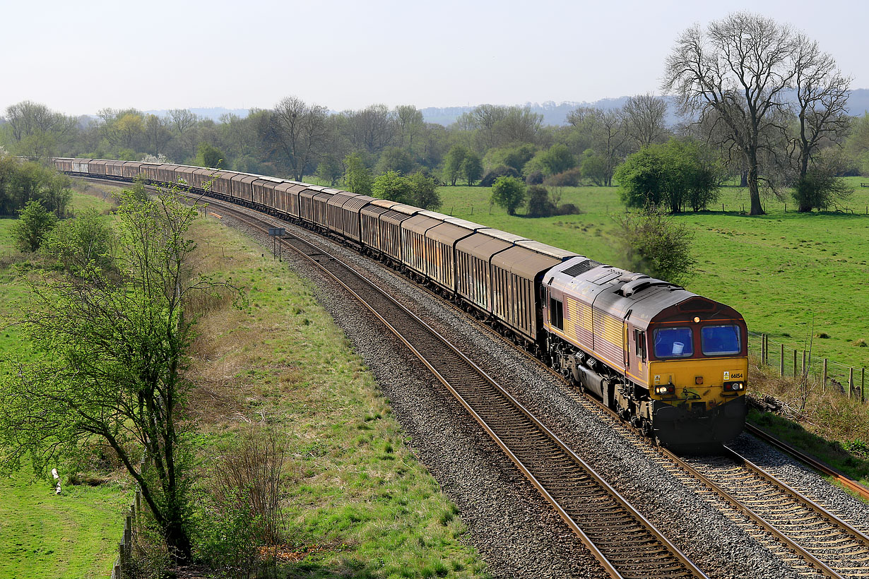 66154 Yarnton 16 April 2022