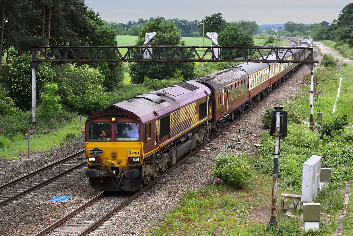 66174 Uffington 4 June 2011