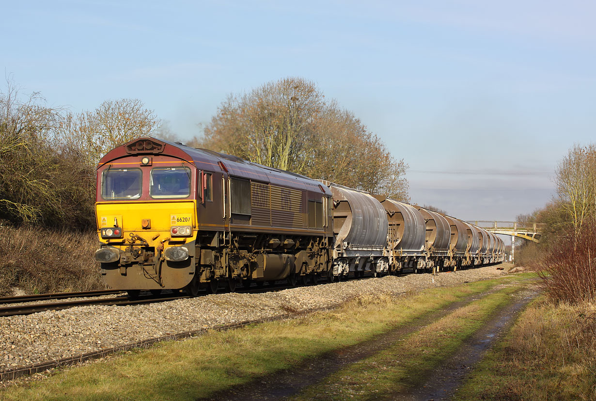 66207 Little Haresfield 19 January 2011