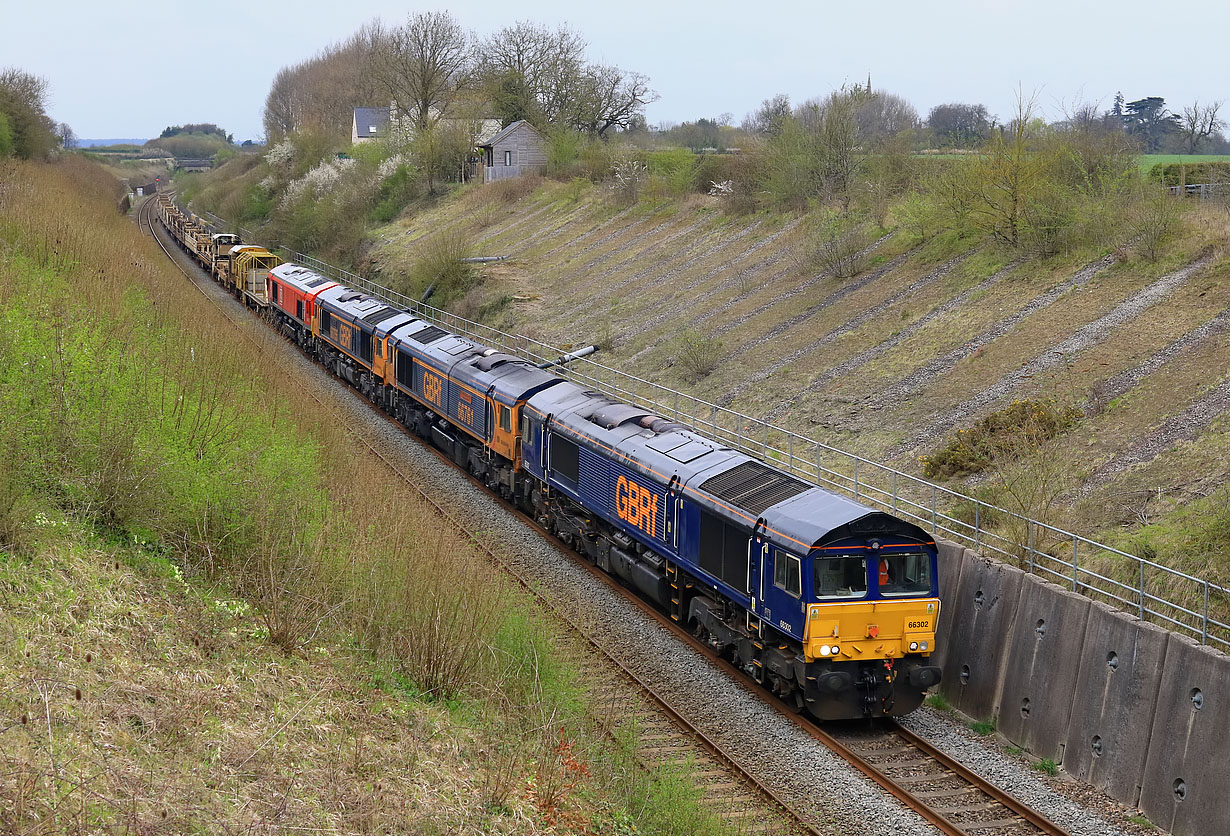 66302, 66761, 66755 & 66125 Kemble Wick 17 April 2023