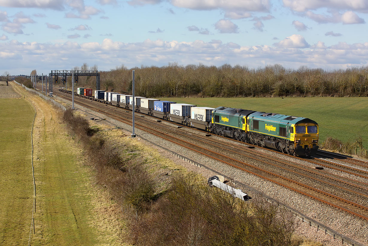 66513 & 66571 Denchworth (Circourt Bridge) 7 March 2016