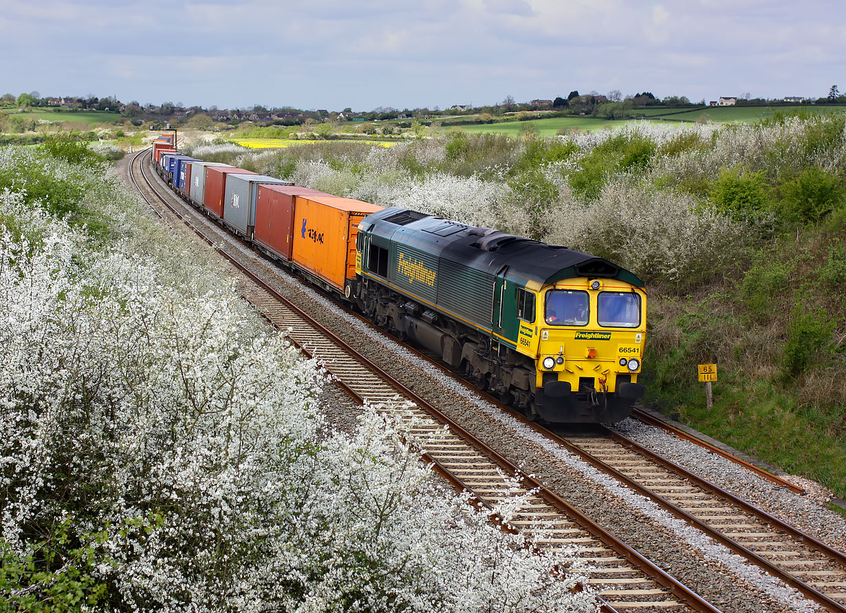 66541 Callow Hill 12 April 2011