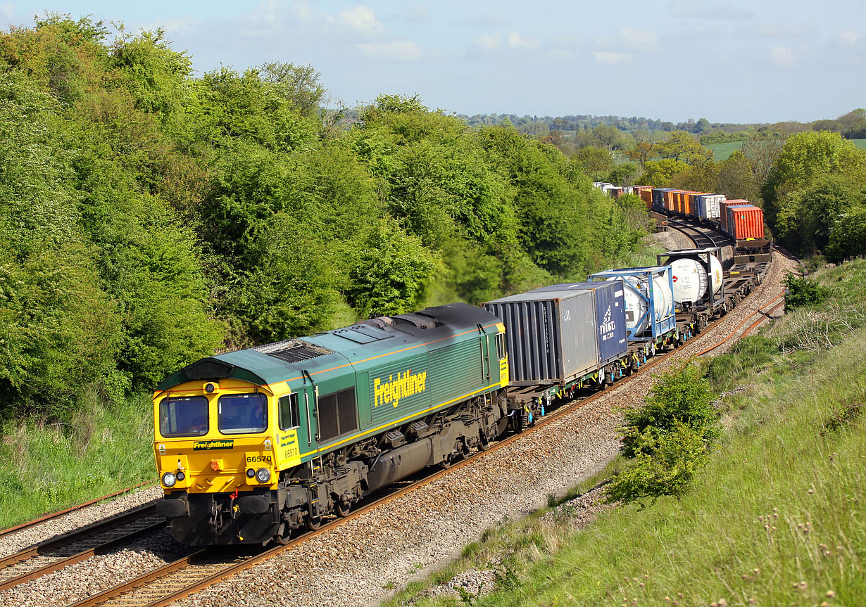 66570 Tackley 15 May 2010