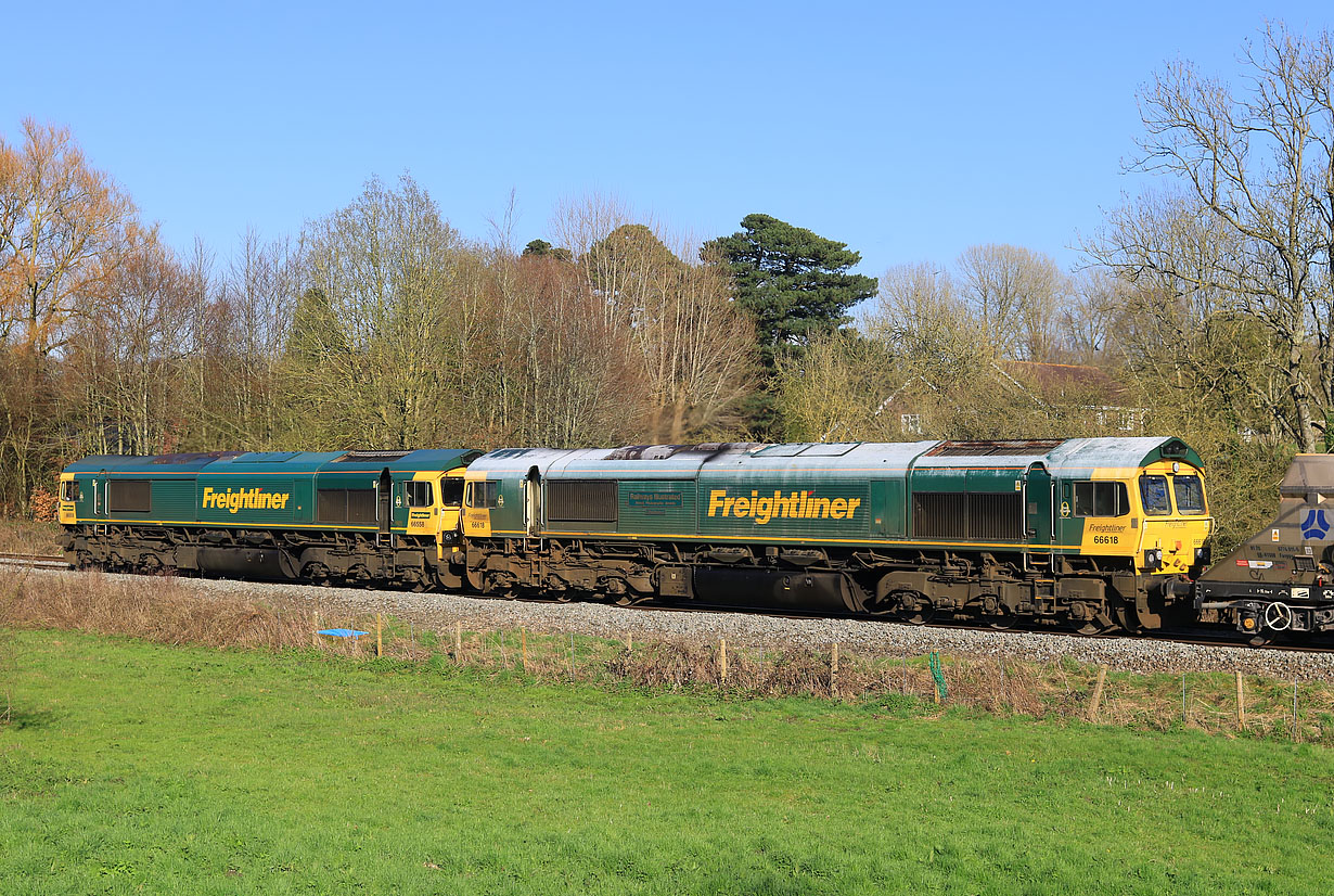 66618 & 66558 Little Bedwyn 3 April 2023