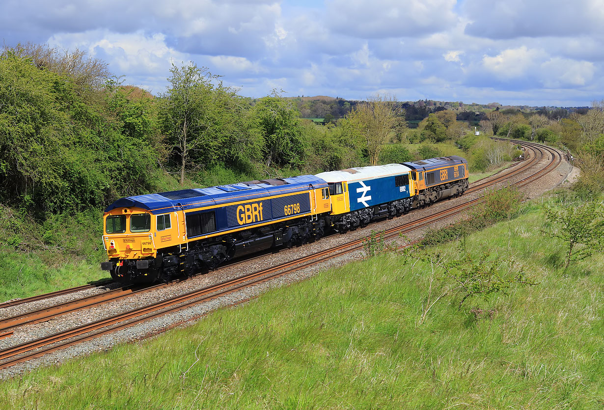 66798, 69002 & 66704 Tackley 5 May 2021