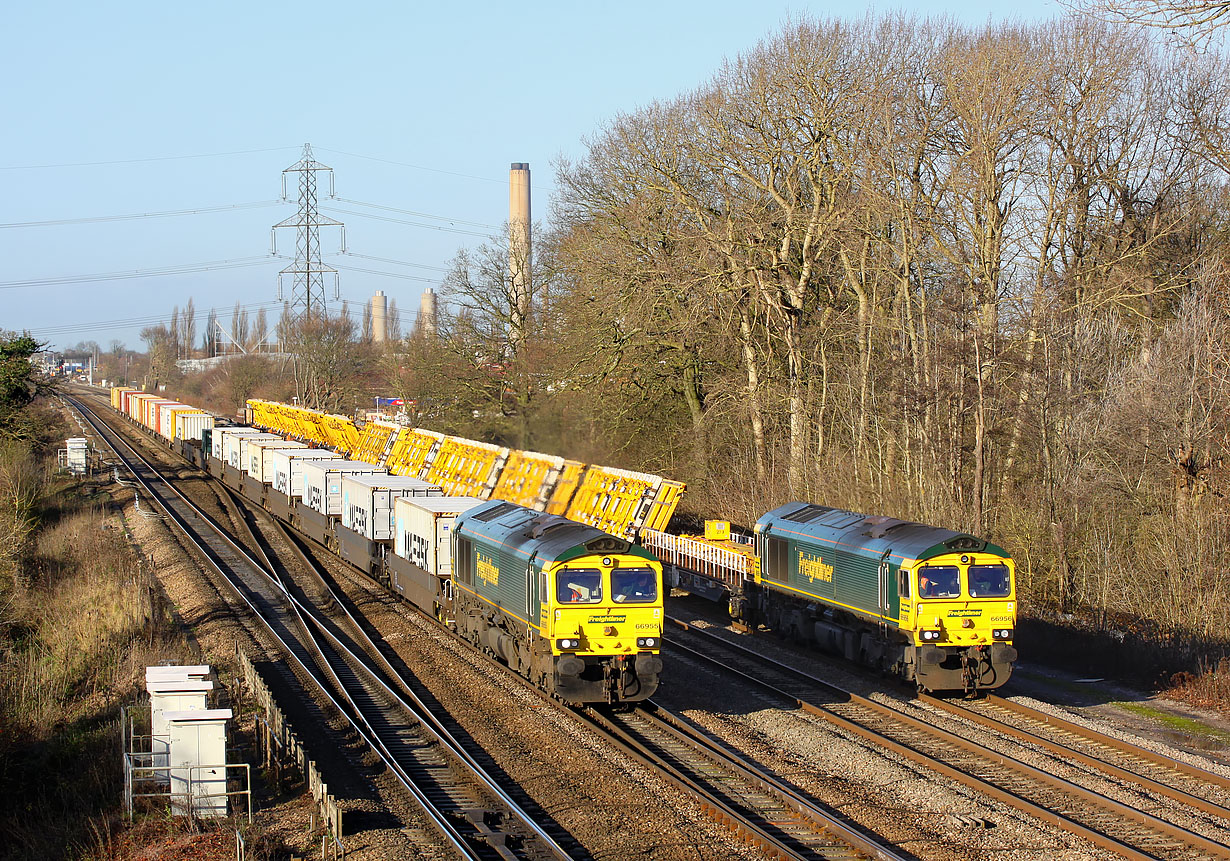 66955 & 66956 South Moreton (Didcot East) 19 December 2014