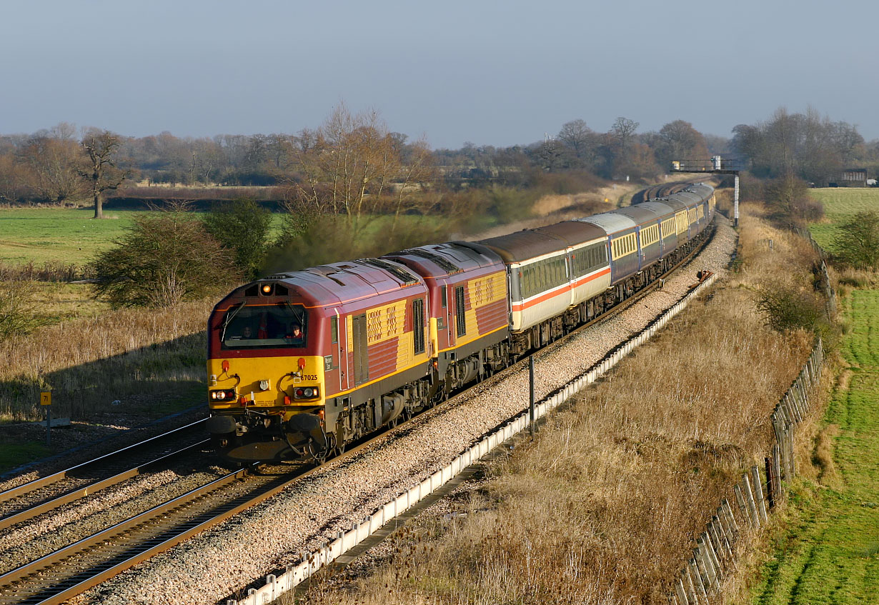 67025 & 67017 Shrivenham (Ashbury Crossing) 3 December 2008