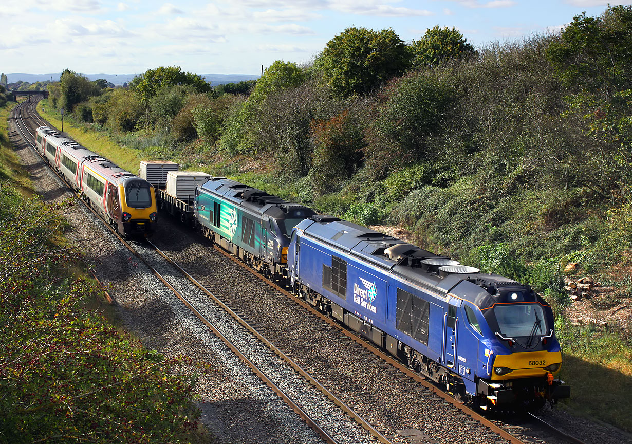 68032 & 68017 Up Hatherley 5 October 2017