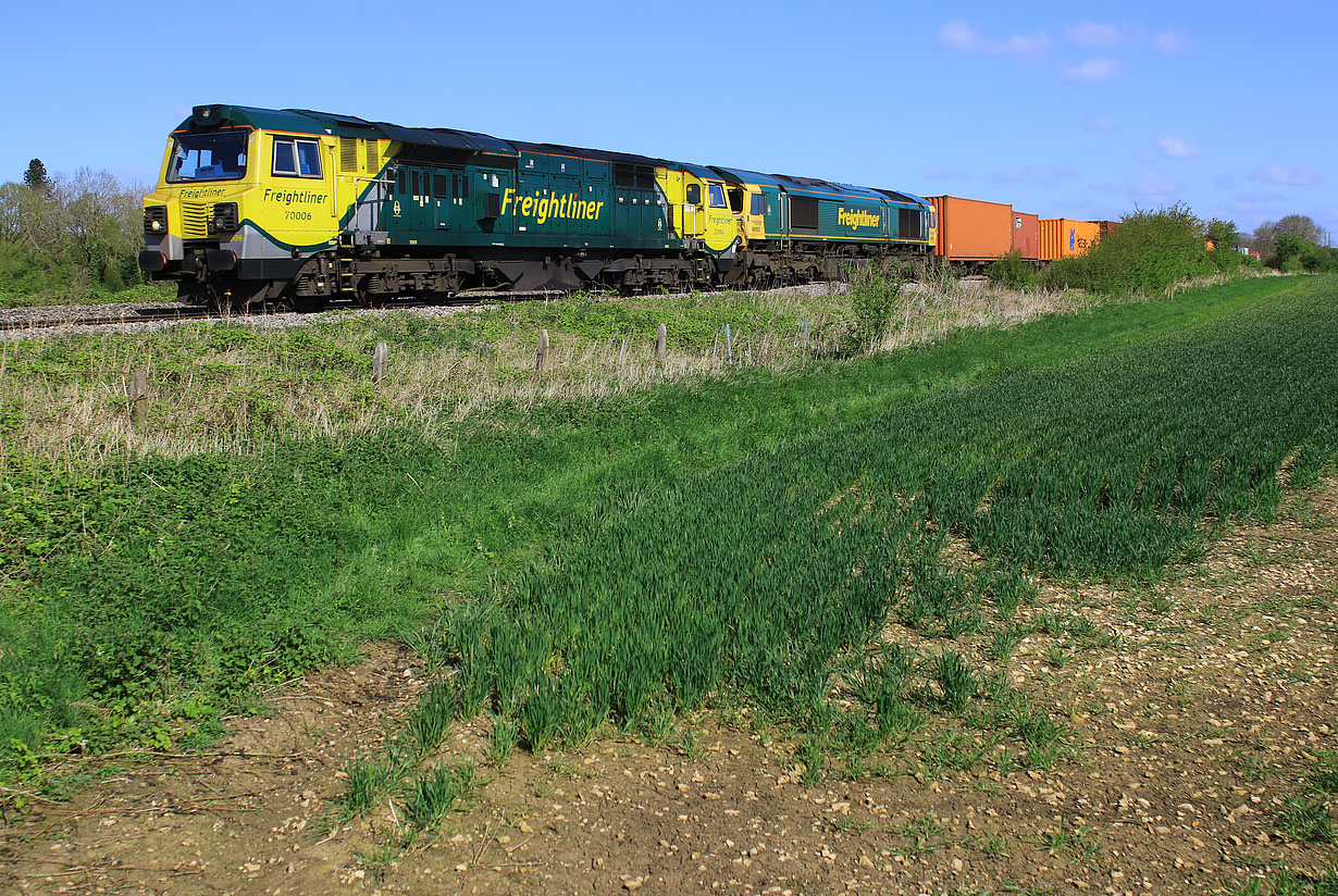 70006 & 66952 Tackley 20 April 2024