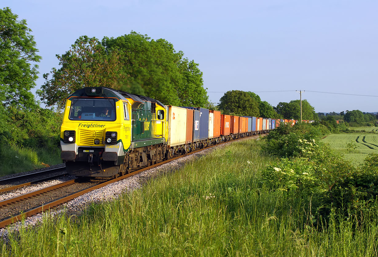 70010 Tackley 6 June 2016