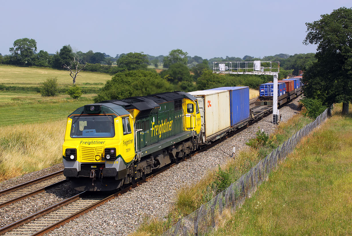 70019 Acton Turville 18 July 2013