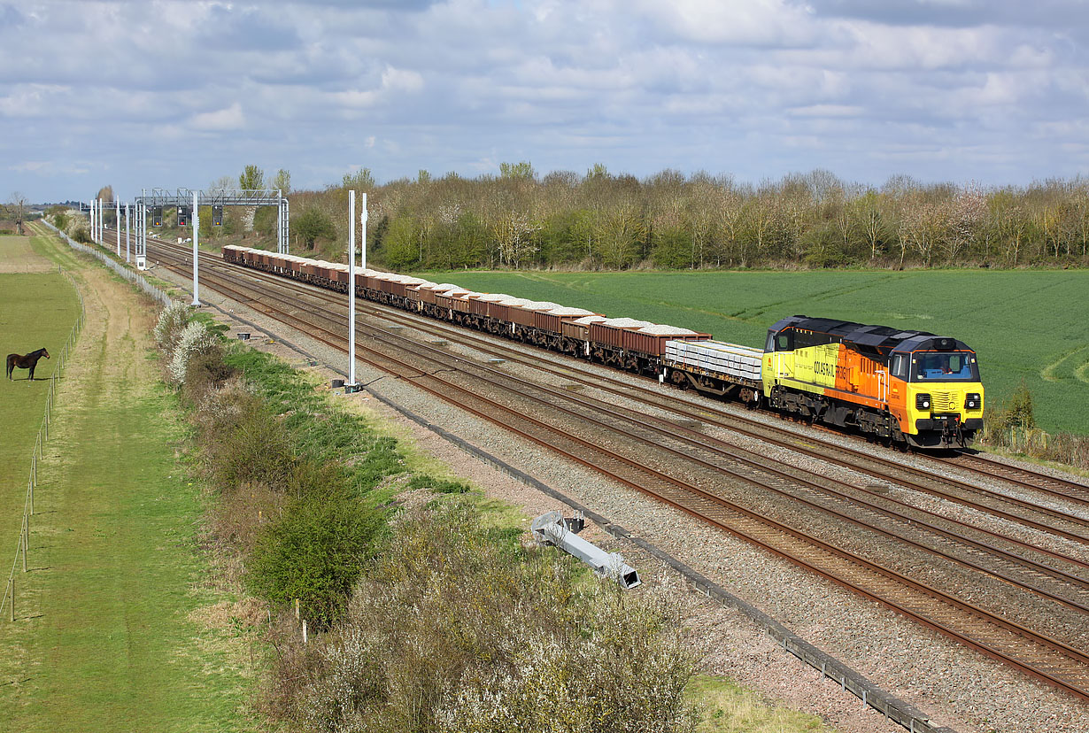 70802 Denchwirth (Circourt Bridge) 27 April 2016