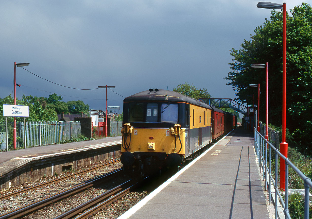 73107 Godstone 18 May 1995