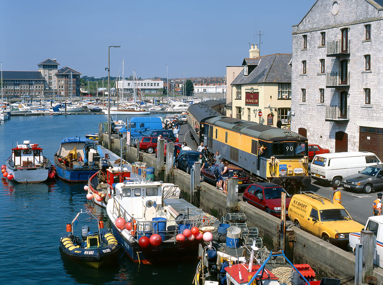 73138 Weymouth Quay 2 May 1999