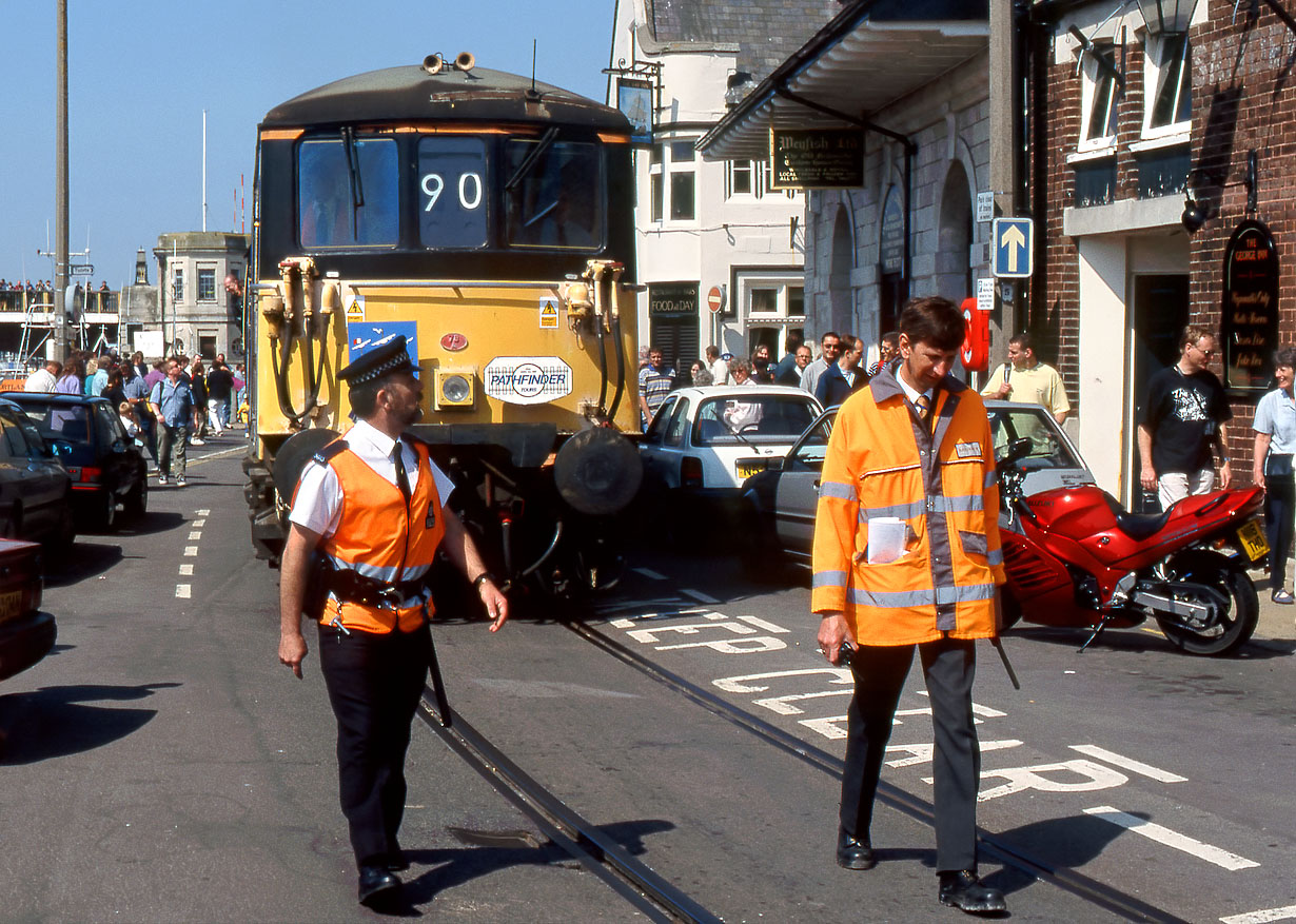 73138 Weymouth Quay 2 May 1999