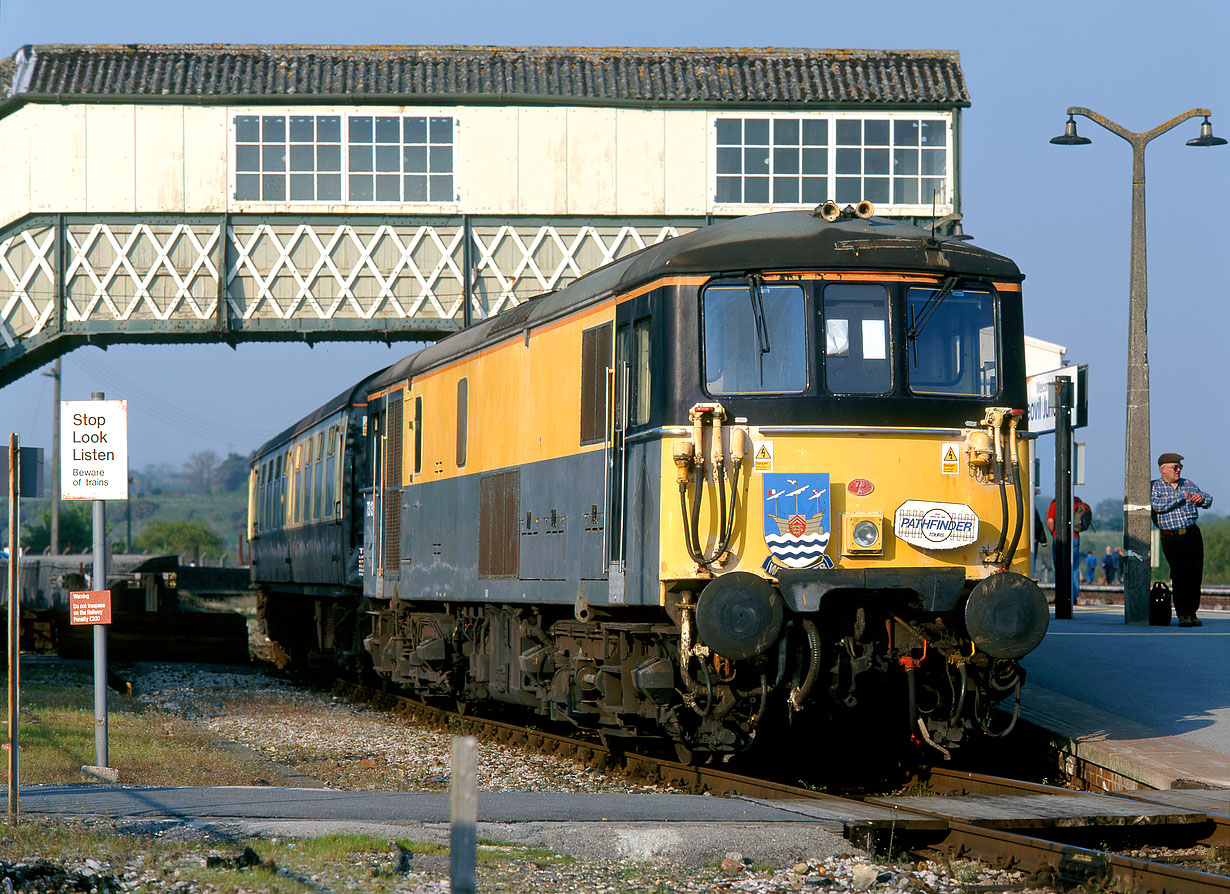 73138 Yeovil Junction 2 May 1999