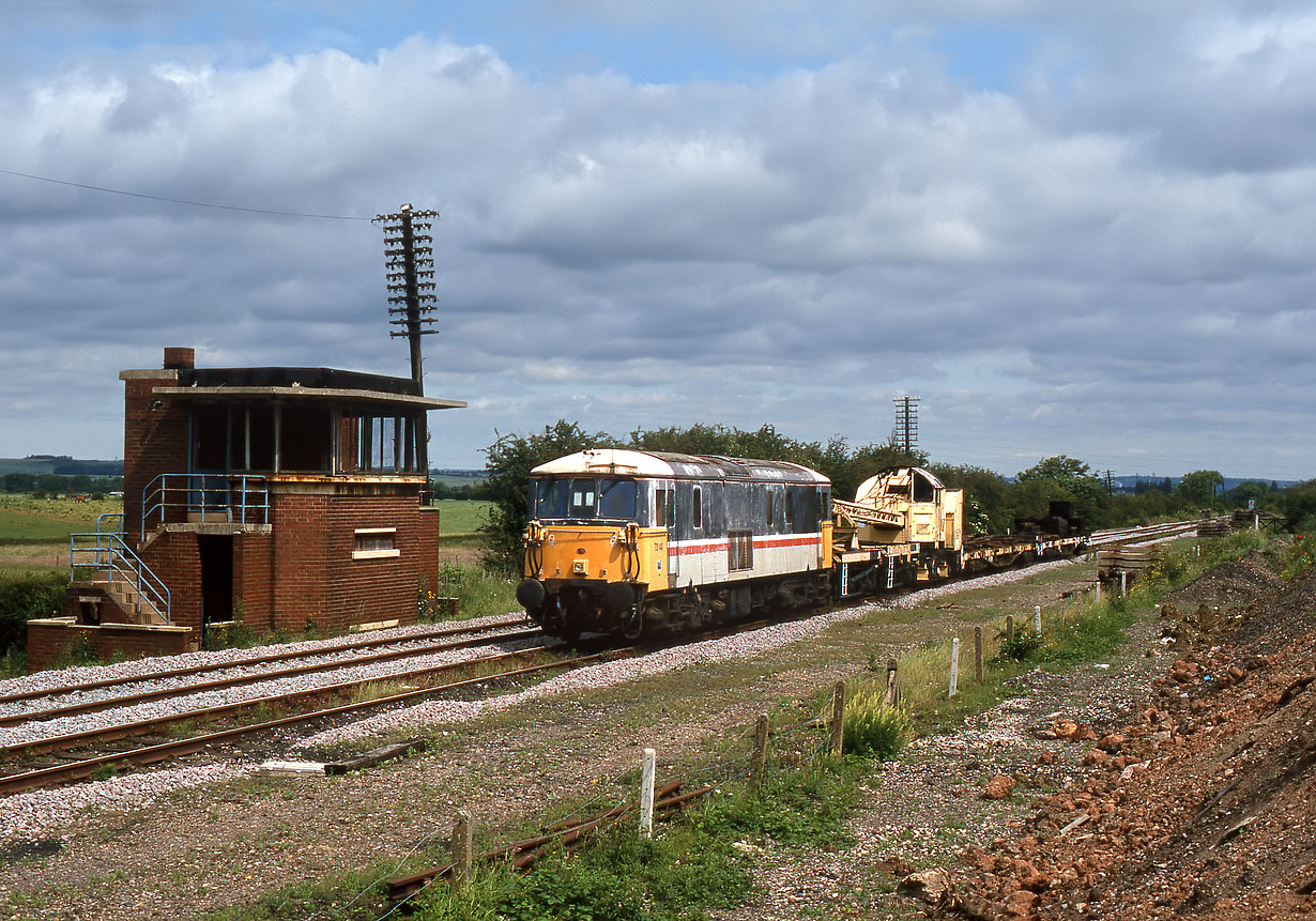 73141 Hotchley Hill 16 June 2002