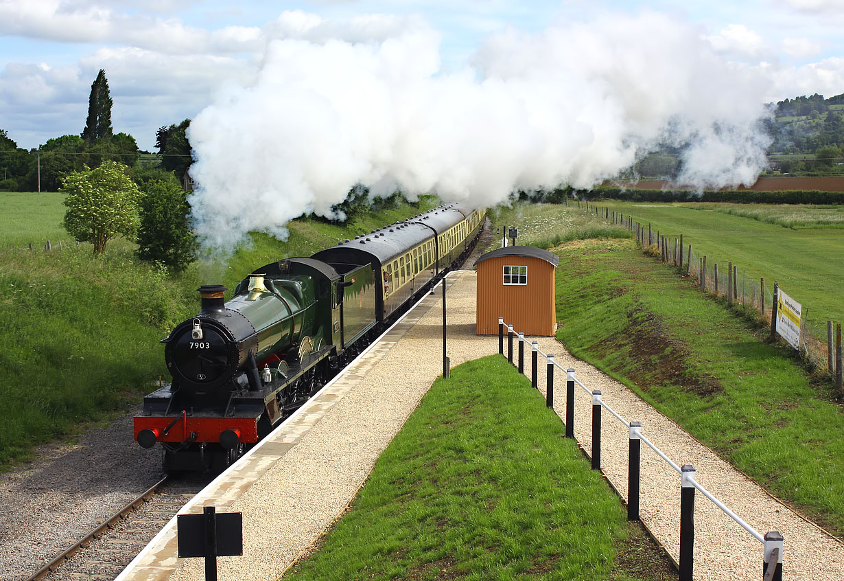 7903 Hayles Abbey Halt 3 June 2017