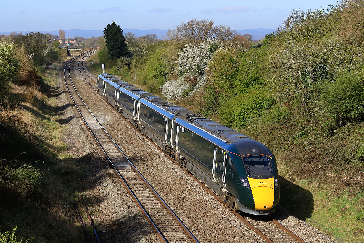 800014 Up Hatherley 15 April 2021