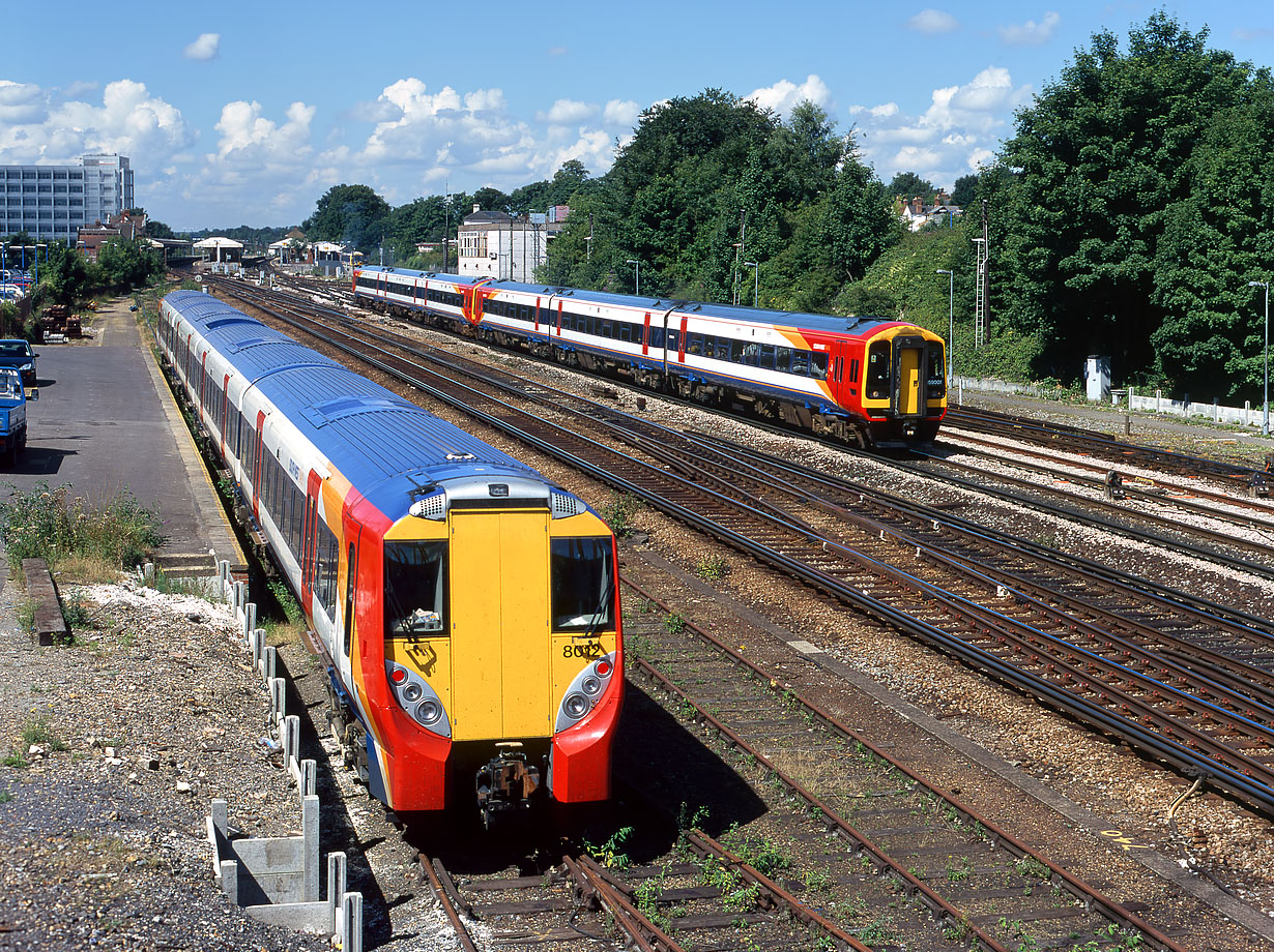 8012, 159001 & 159007 Basingstoke 16 July 2001