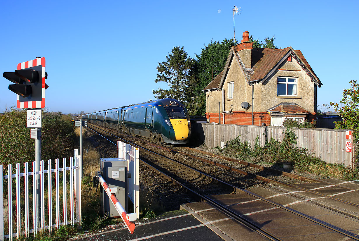 802111 Bretforton 4 November 2020