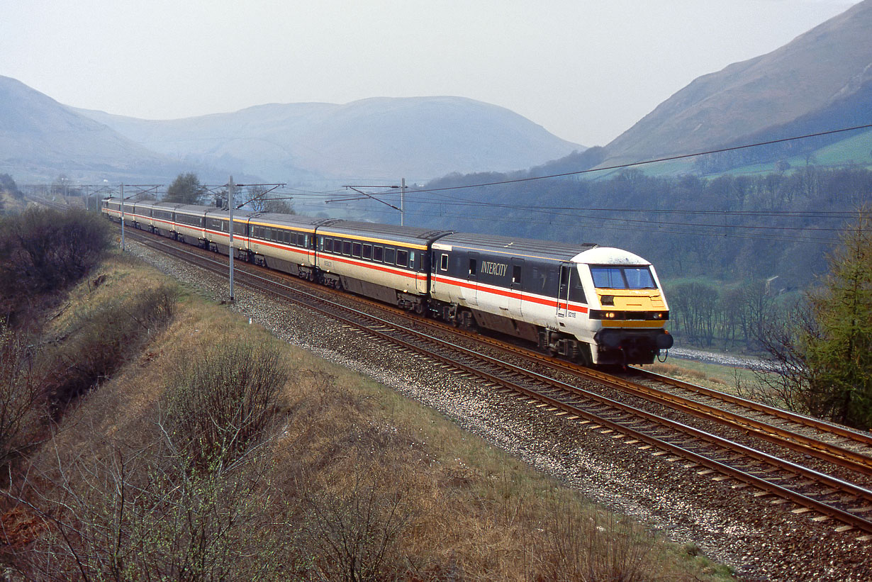 82118 Dillicar 11 April 1992