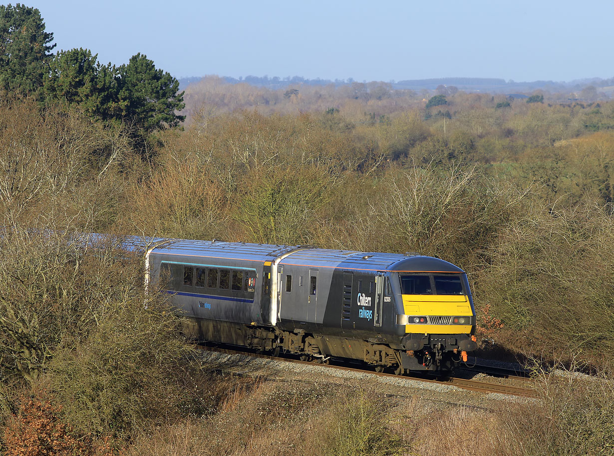 82305 Ardley Tunnel 25 January 2025