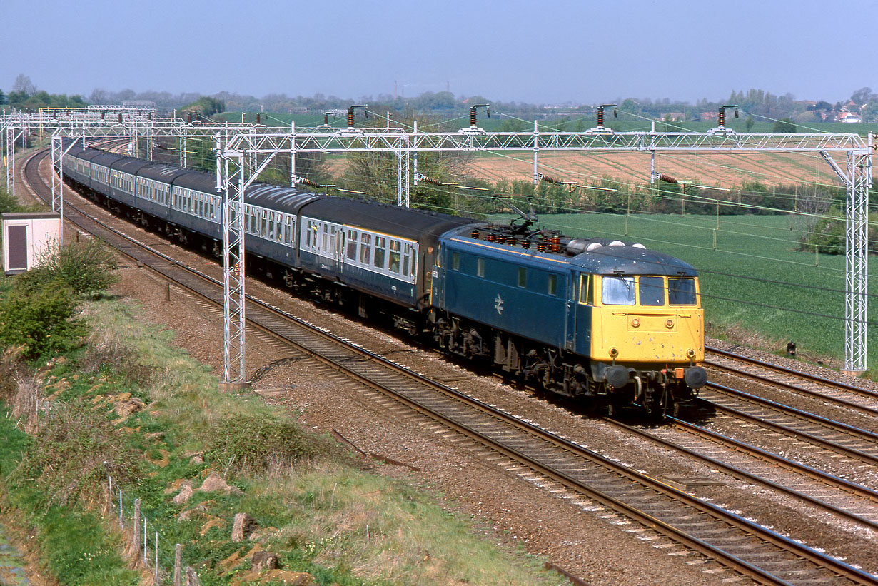 85011 Soulbury 28 April 1990