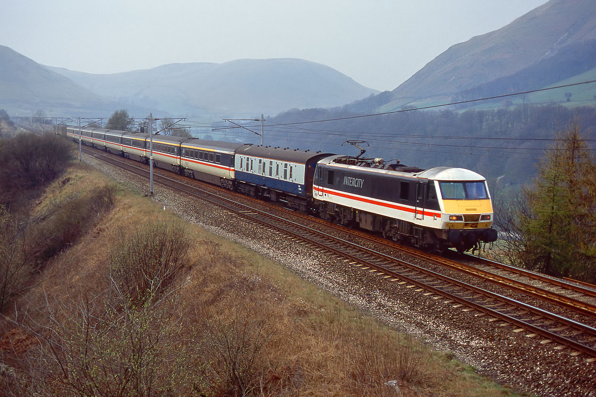 90002 Dillicar 11 April 1992