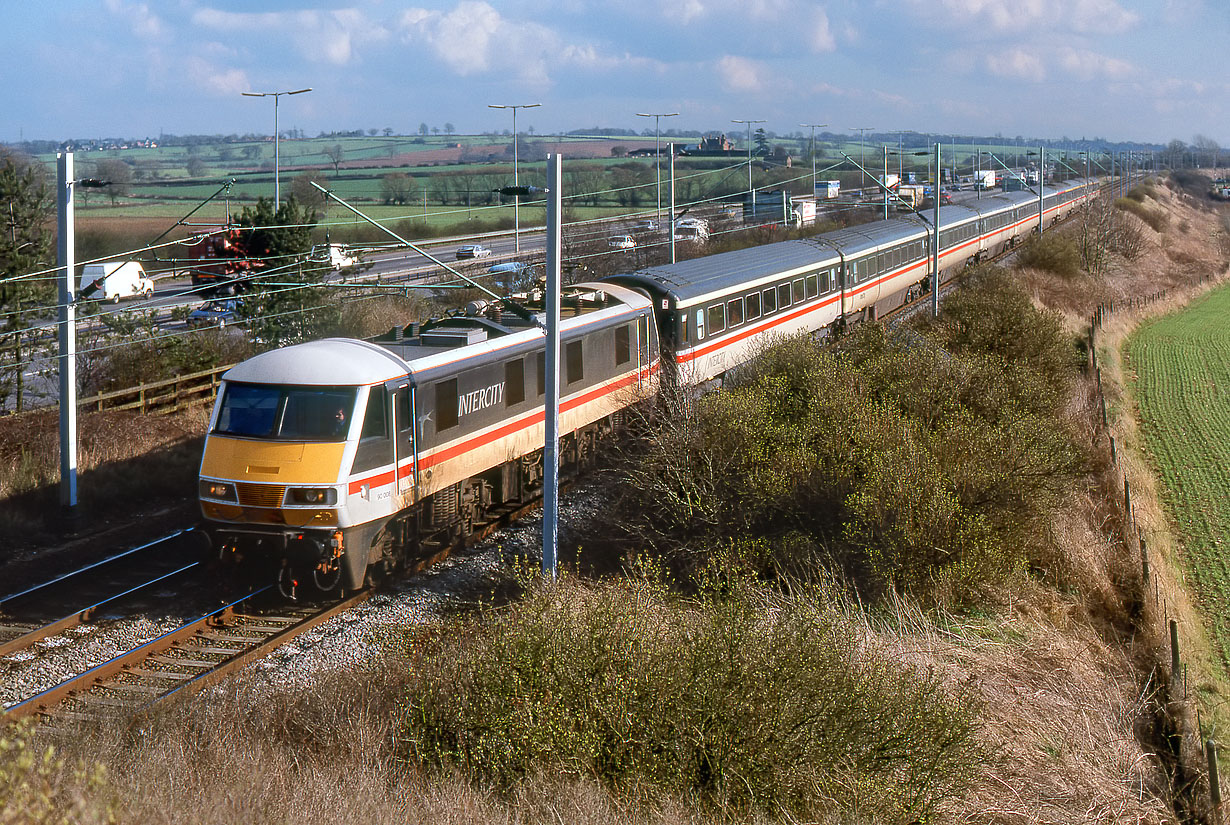 90008 Watford Gap 17 March 1989