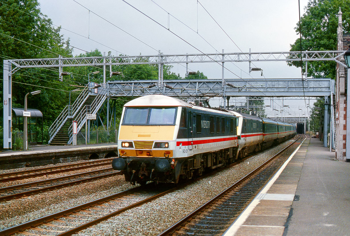 90011 & 82105 Atherstone 10 August 1991