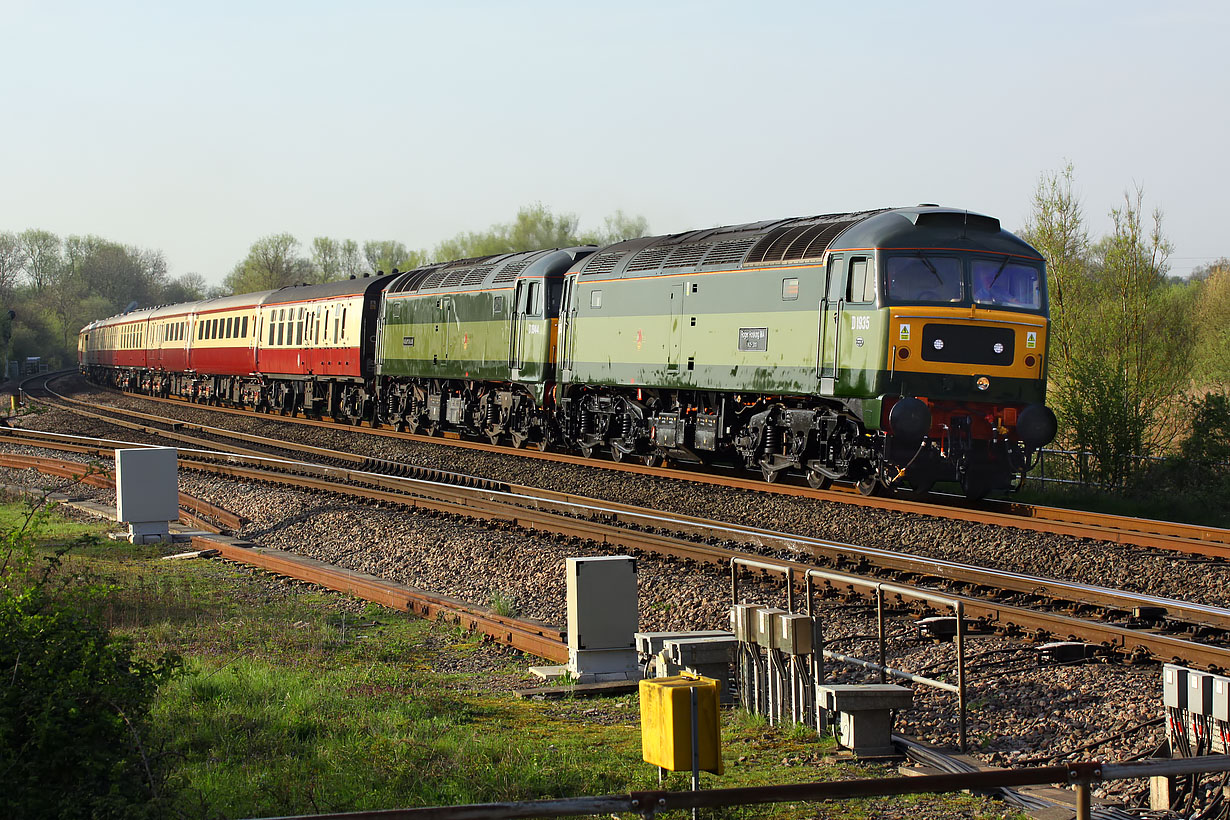 D1935 & D1944 Wolvercote Junction 21 April 2018