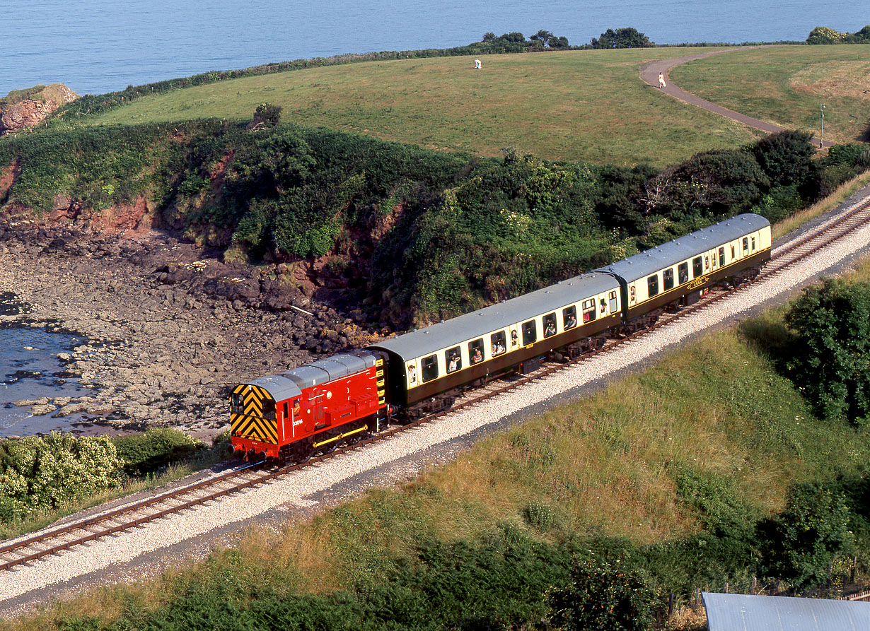 D3014 Goodrington (Waterside) 21 June 1992