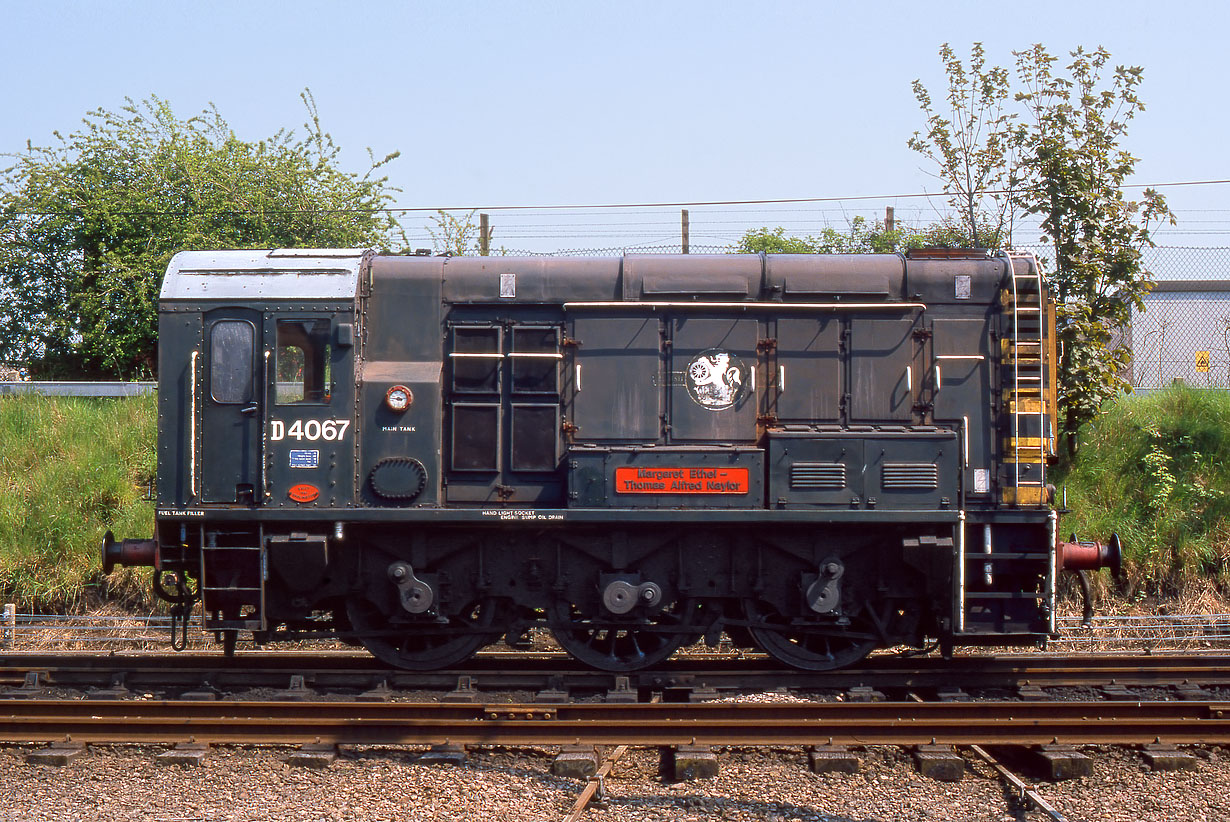 D4067 Loughborough Central 11 May 2001