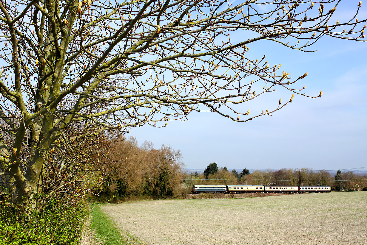 D5581 Bledlow 21 April 2013