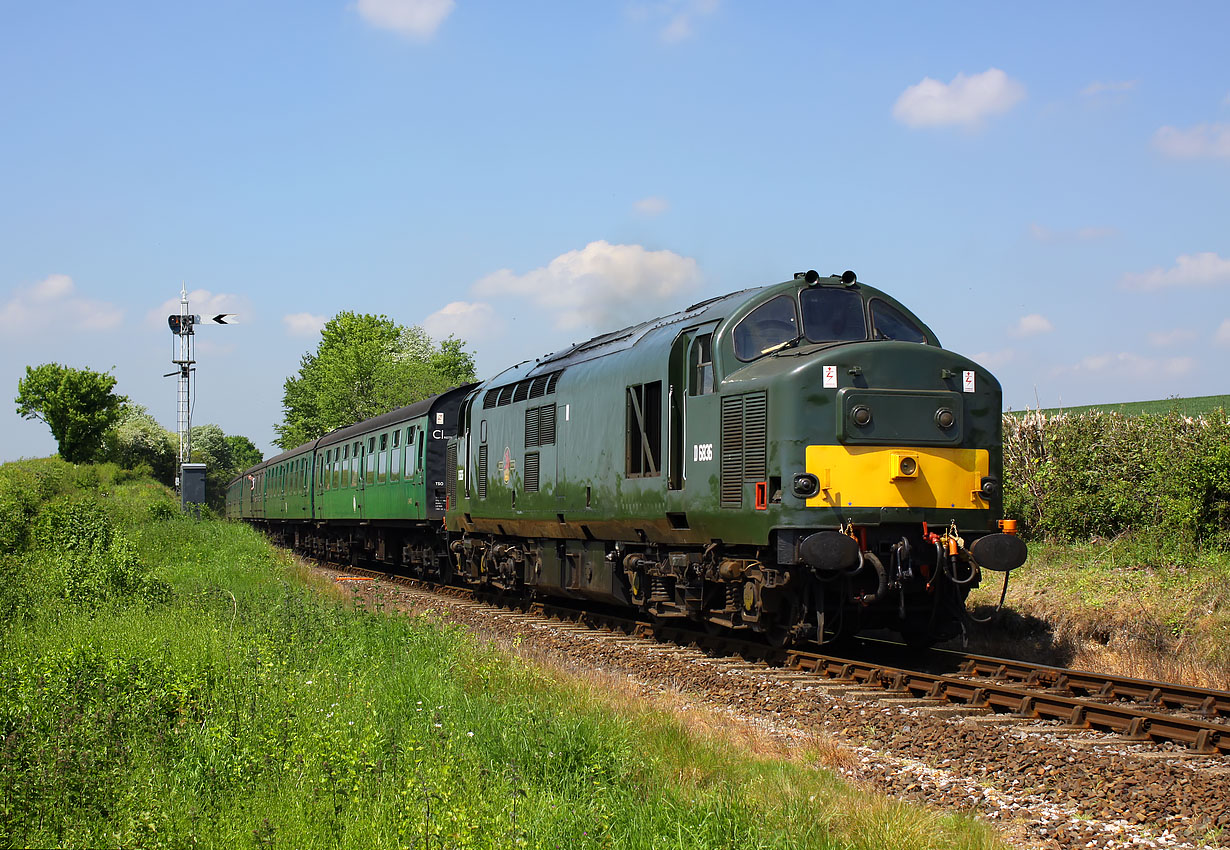 D6836 Bishop's Sutton 18 May 2014